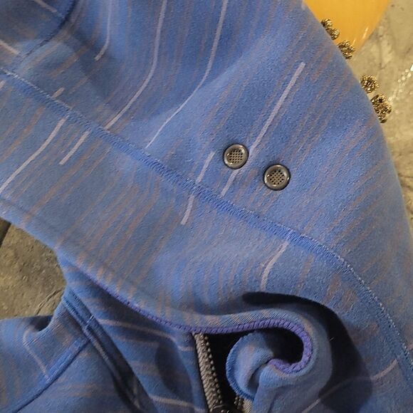 𝅺lululemon Athletica Zipup Hoodie Medium - Picture 5 of 7